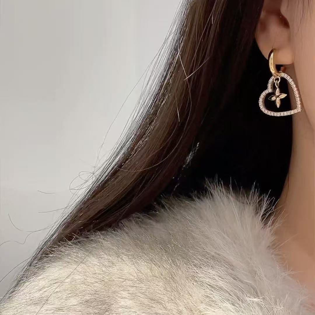 LV Heart - Shaped Crystal Drop Earrings YPD25090928