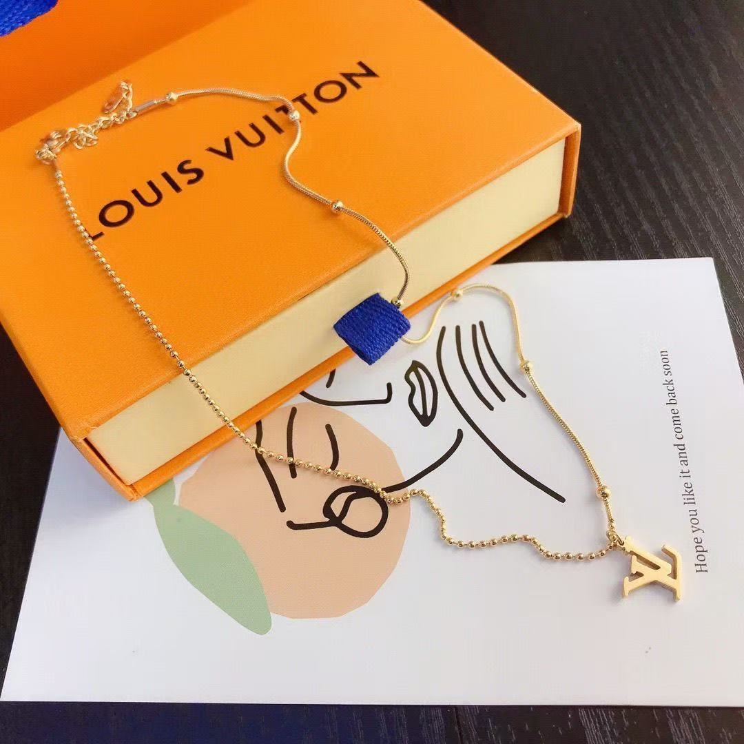 LV Essential V Necklace YPD25090908