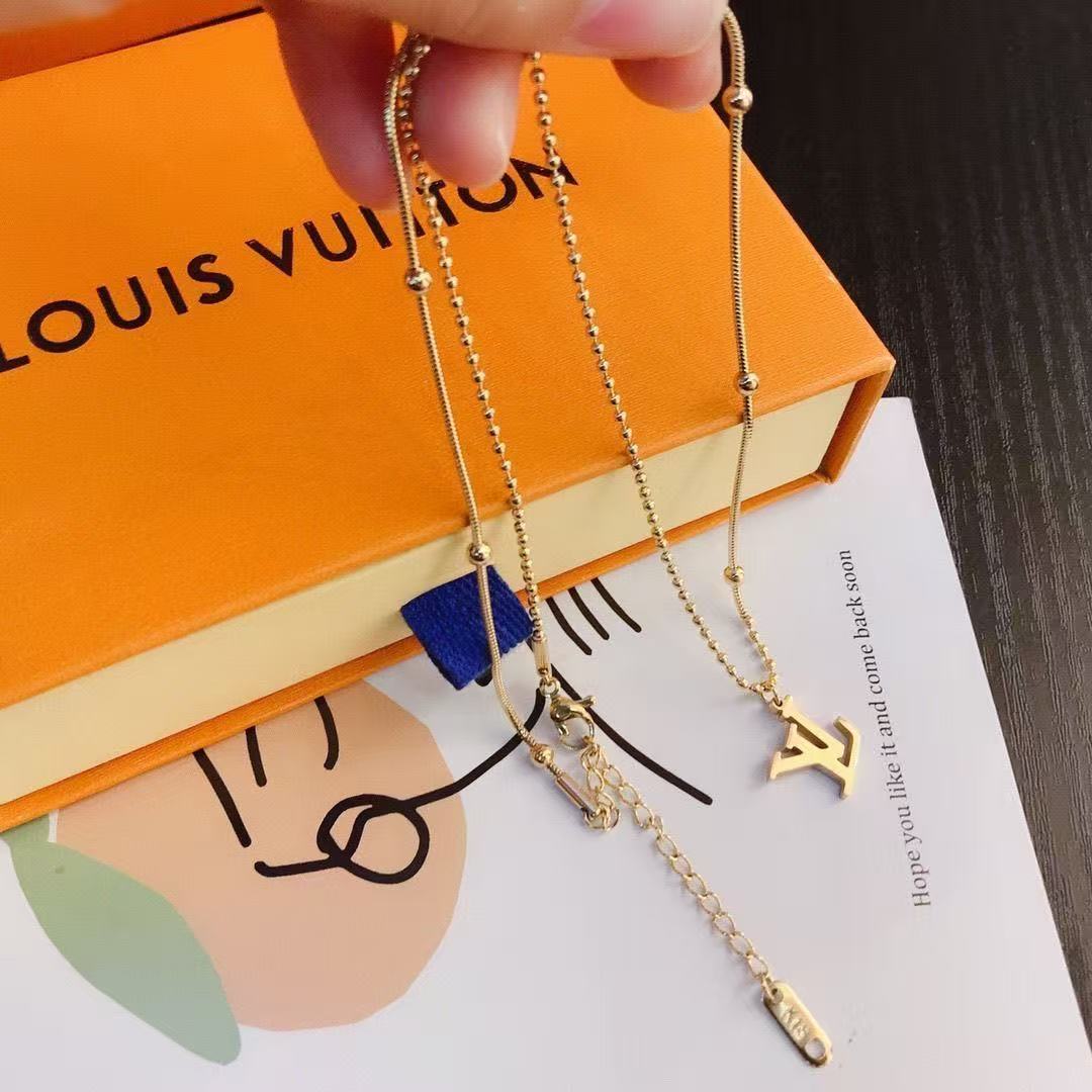 LV Essential V Necklace YPD25090908