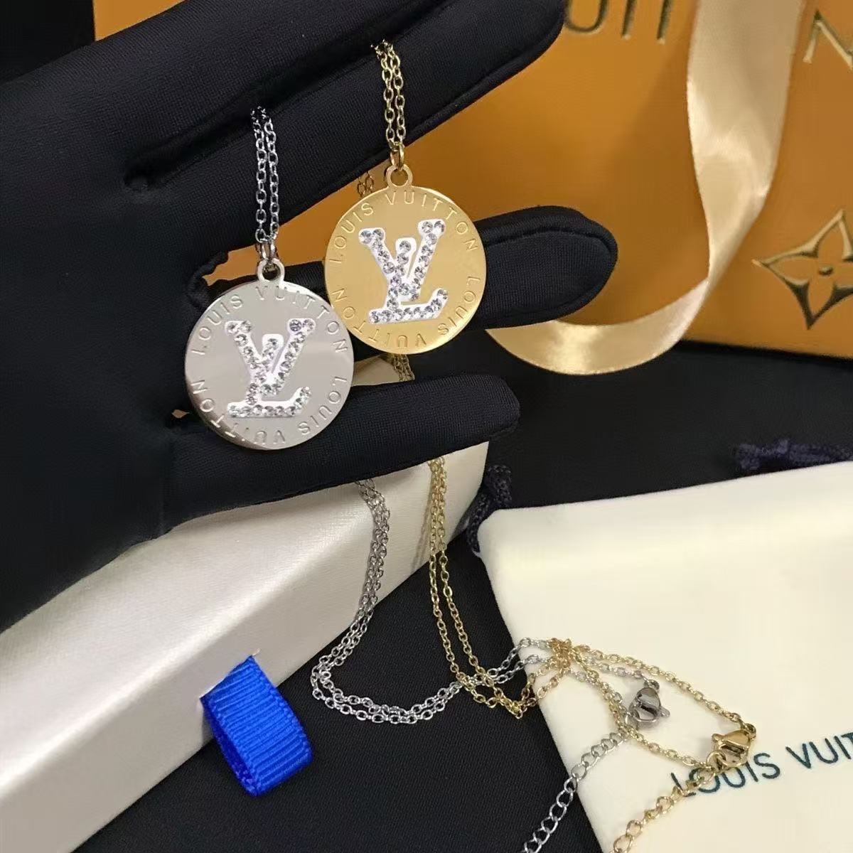 LV Iconic Crystal-Embedded Circular Pendant Necklace YPD25090915