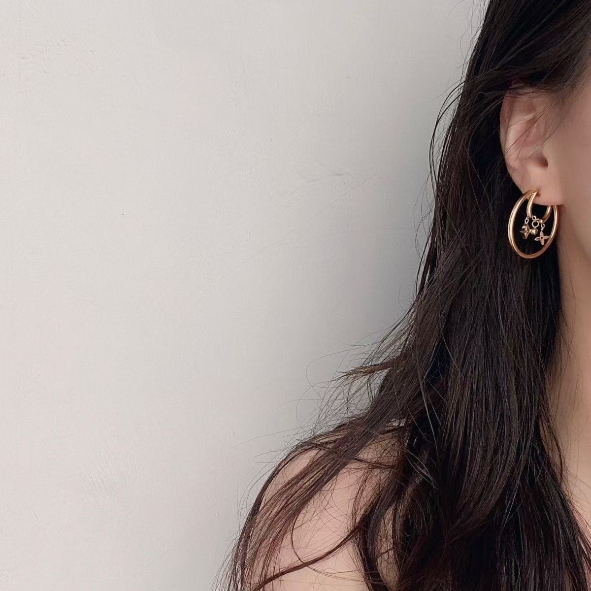 LV Gold C - Shaped Hoop Earrings YPD25090919