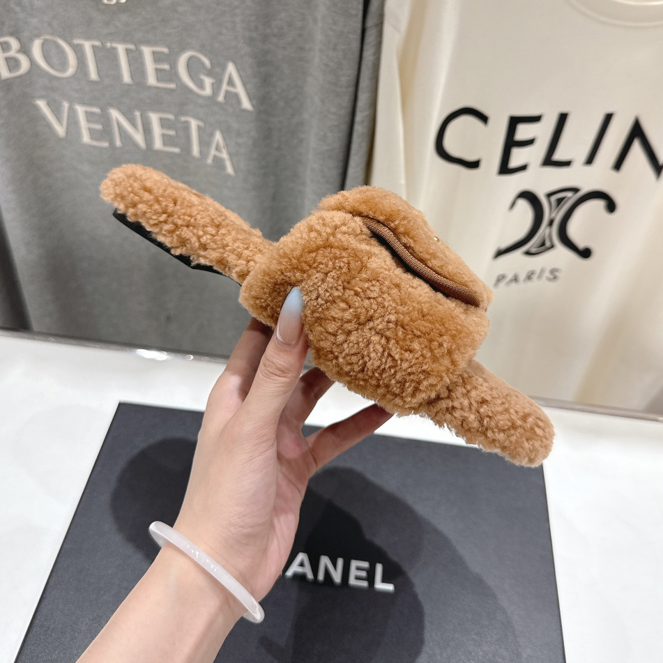 CH Fashion Fluffy Slippers XX25091002