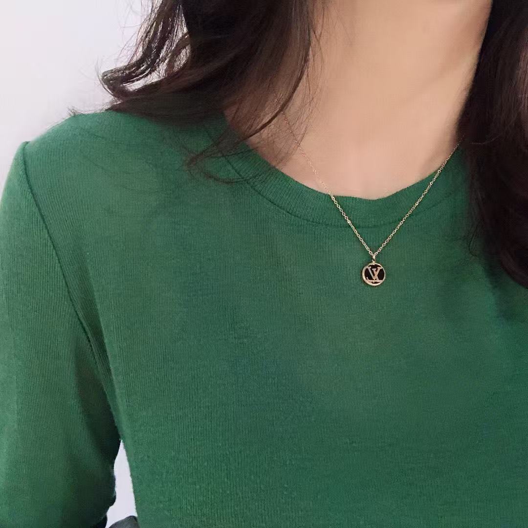 LV Black Enamel & Gold Circular Pendant Necklace YPD25091018