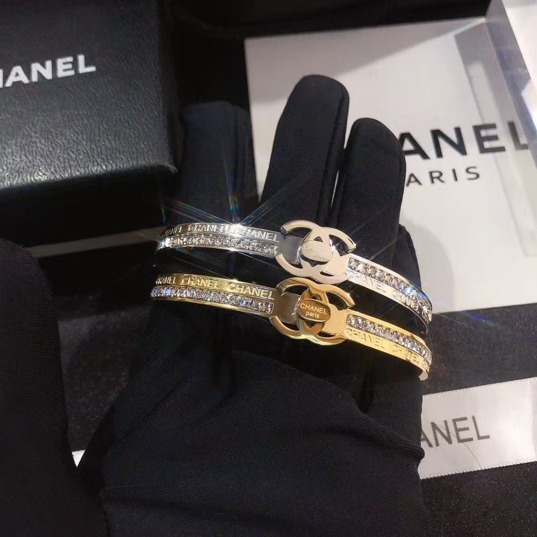 CH Double C Crystal - Embellished Engraved Narrow Bangle YPD25091020