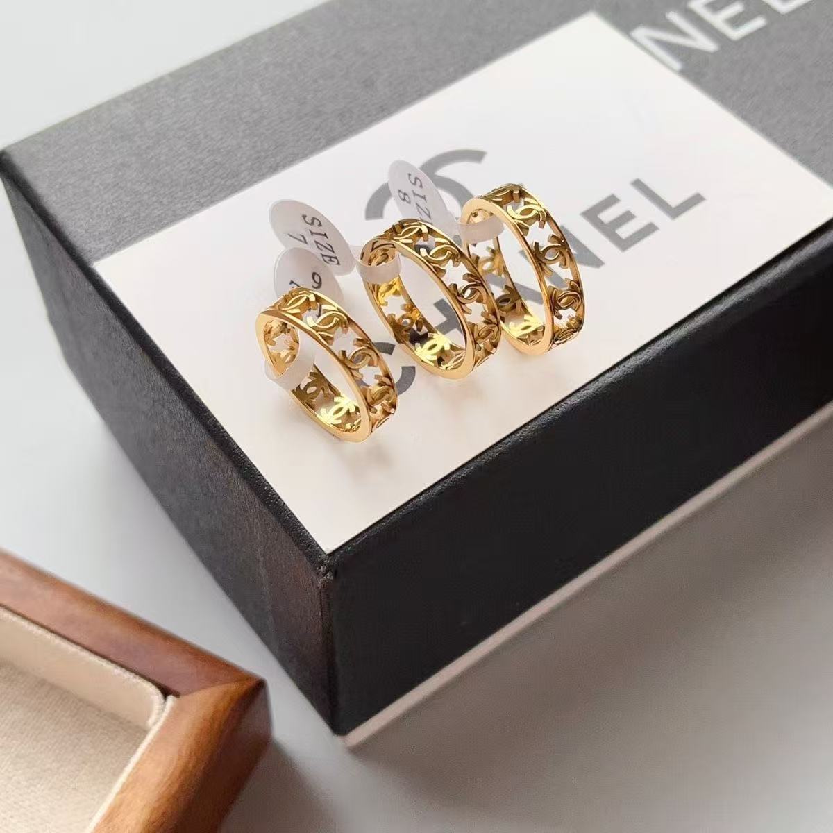 CH Double C Openwork & Engraved Gold Ring YPD25091023