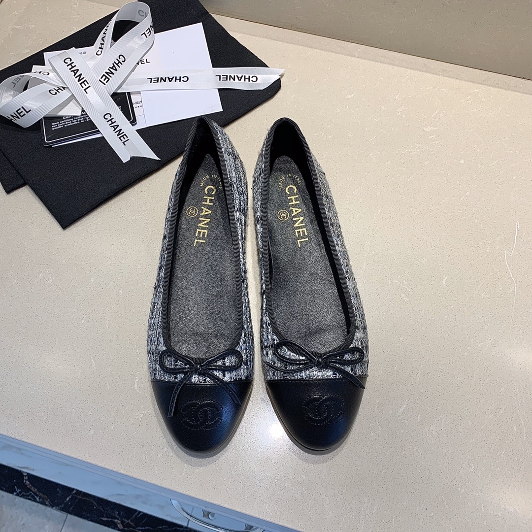 CH Fashion casual flat shoes DD250202