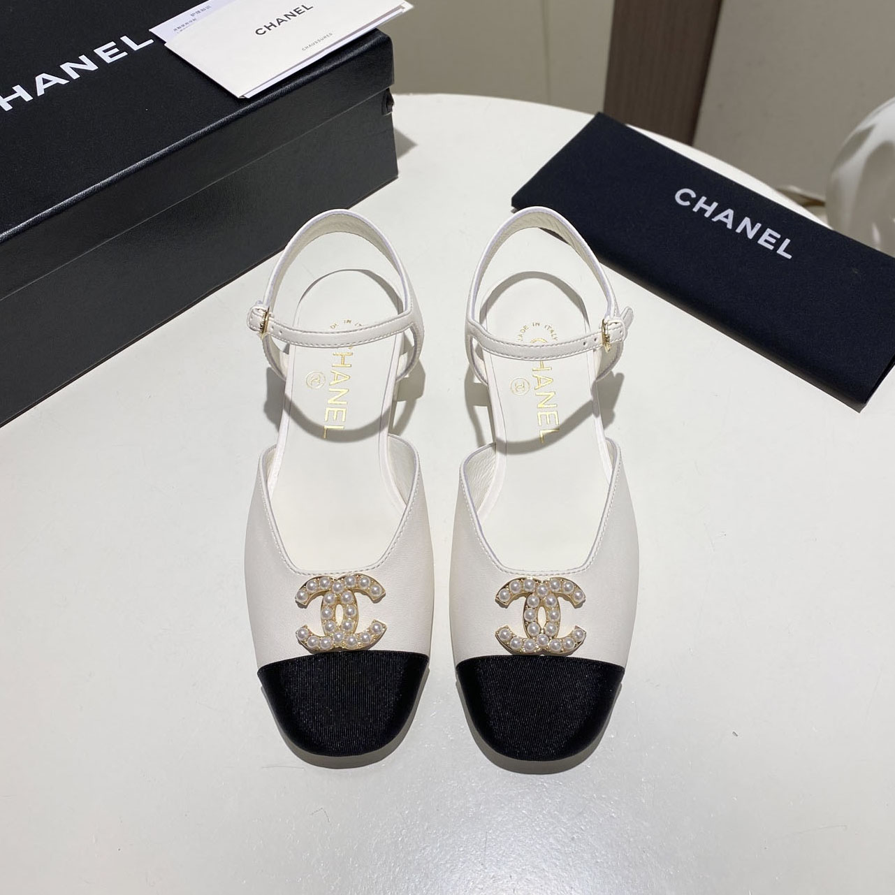 CH Double C Buckle Small Pearl Sandals V3114