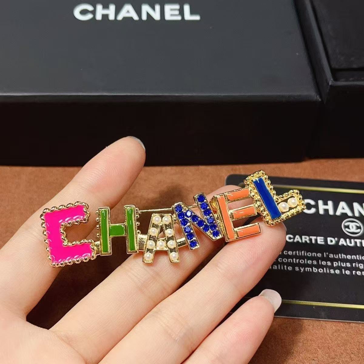 CH Colorful Letter Brooch YPD25091040