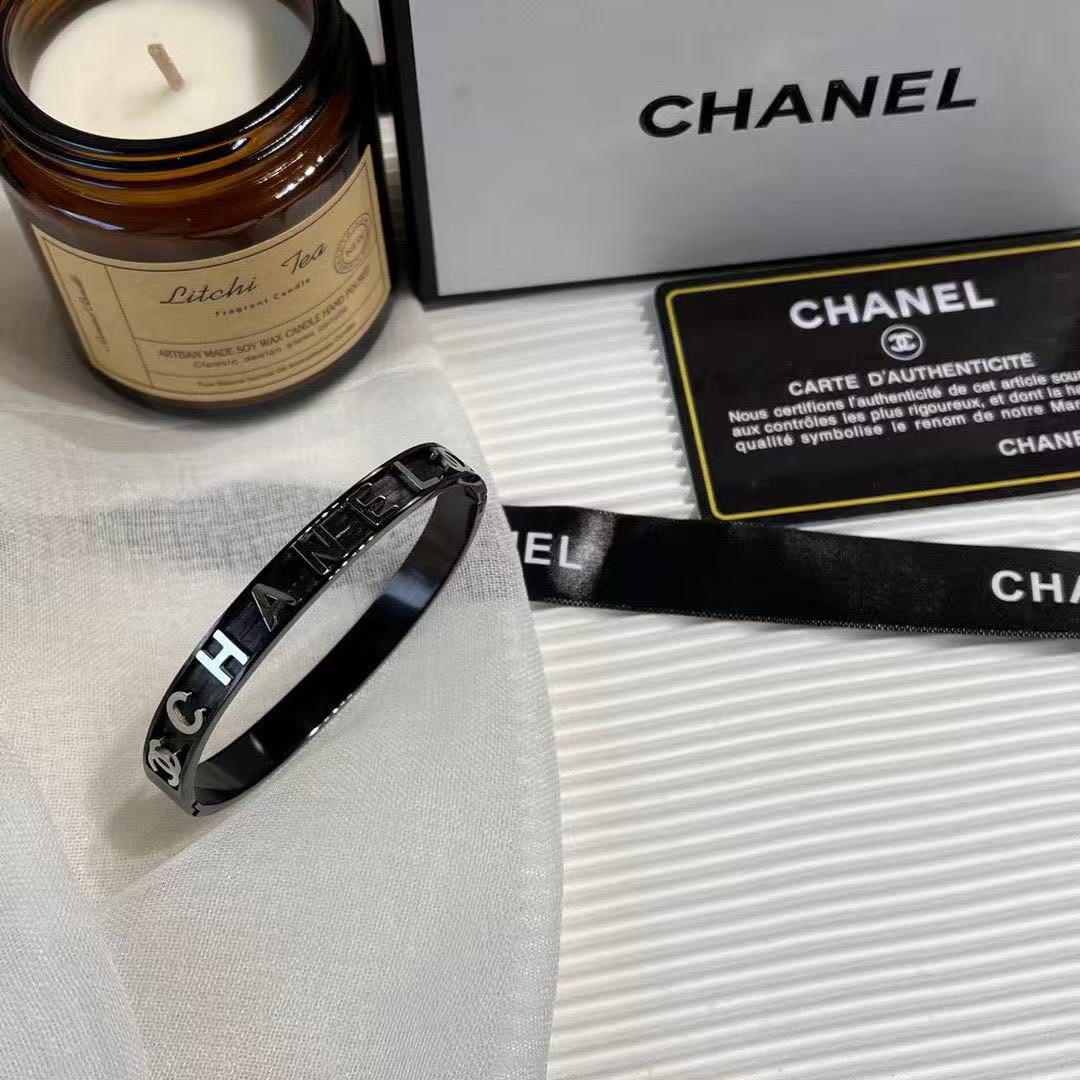 CH Black Enamel Letter Bracelet YPD25091041