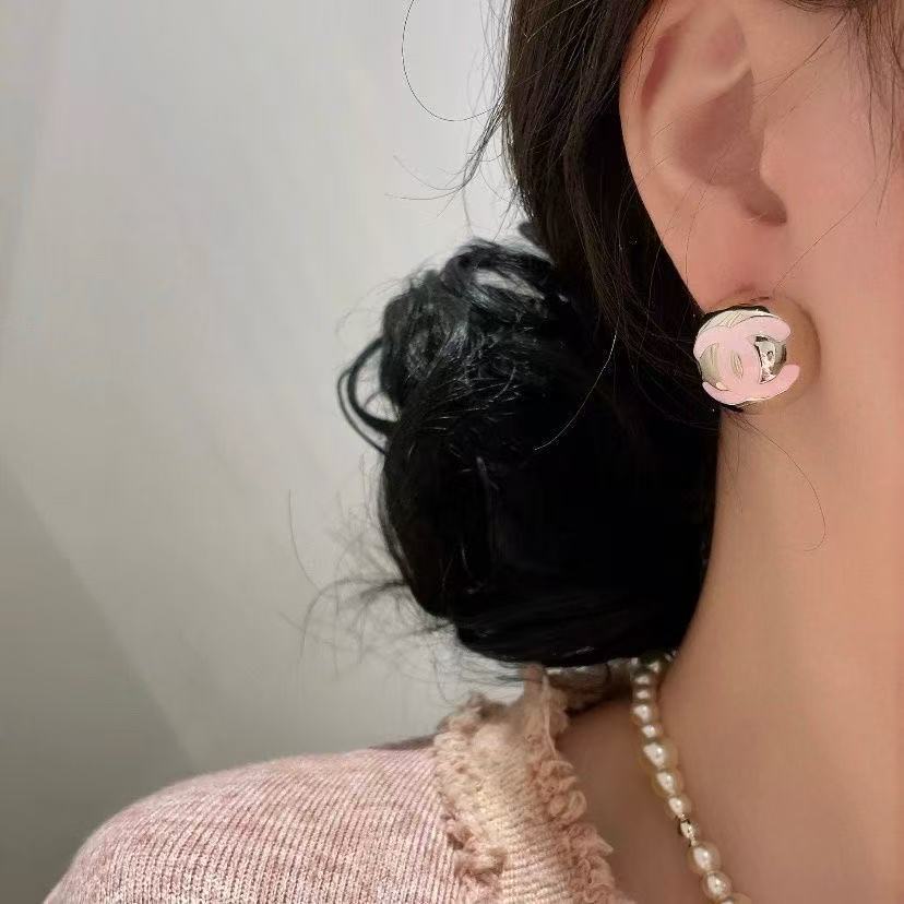 CH Double - C Enamel Round Earrings YPD25091039