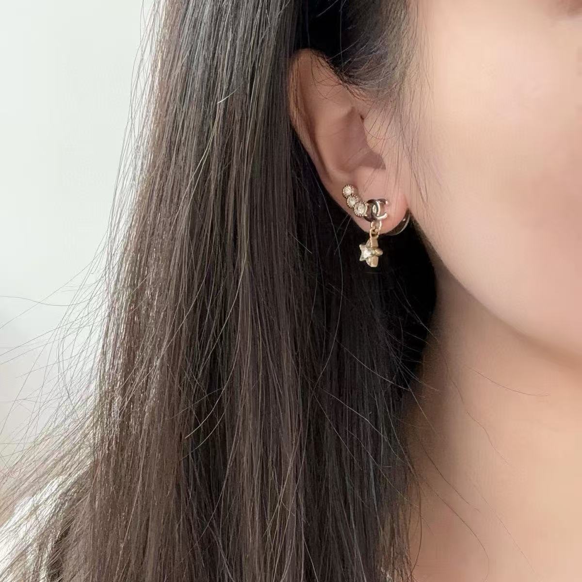 CH Star & Double - C Crystal Pendant Earrings YPD25091038