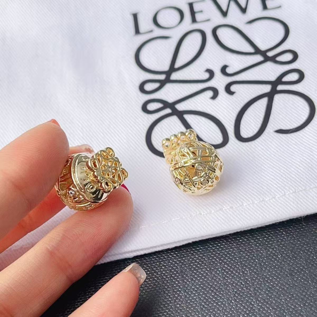 LOE Gold openwork sphere stud earrings YPD25091112