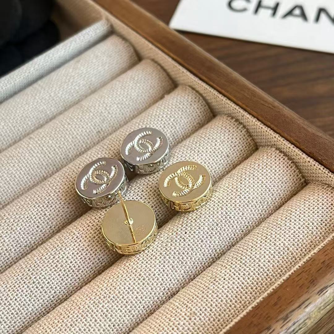 CH Double - C stunning earrings YPD25091101