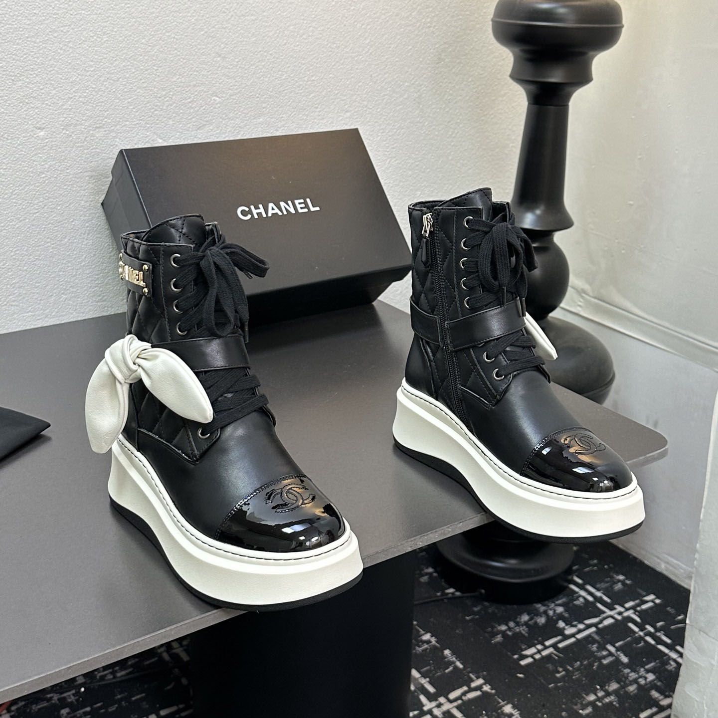 CH Classic Diamond Pattern Rabbit Ear Lace-Up Boots AE25091108