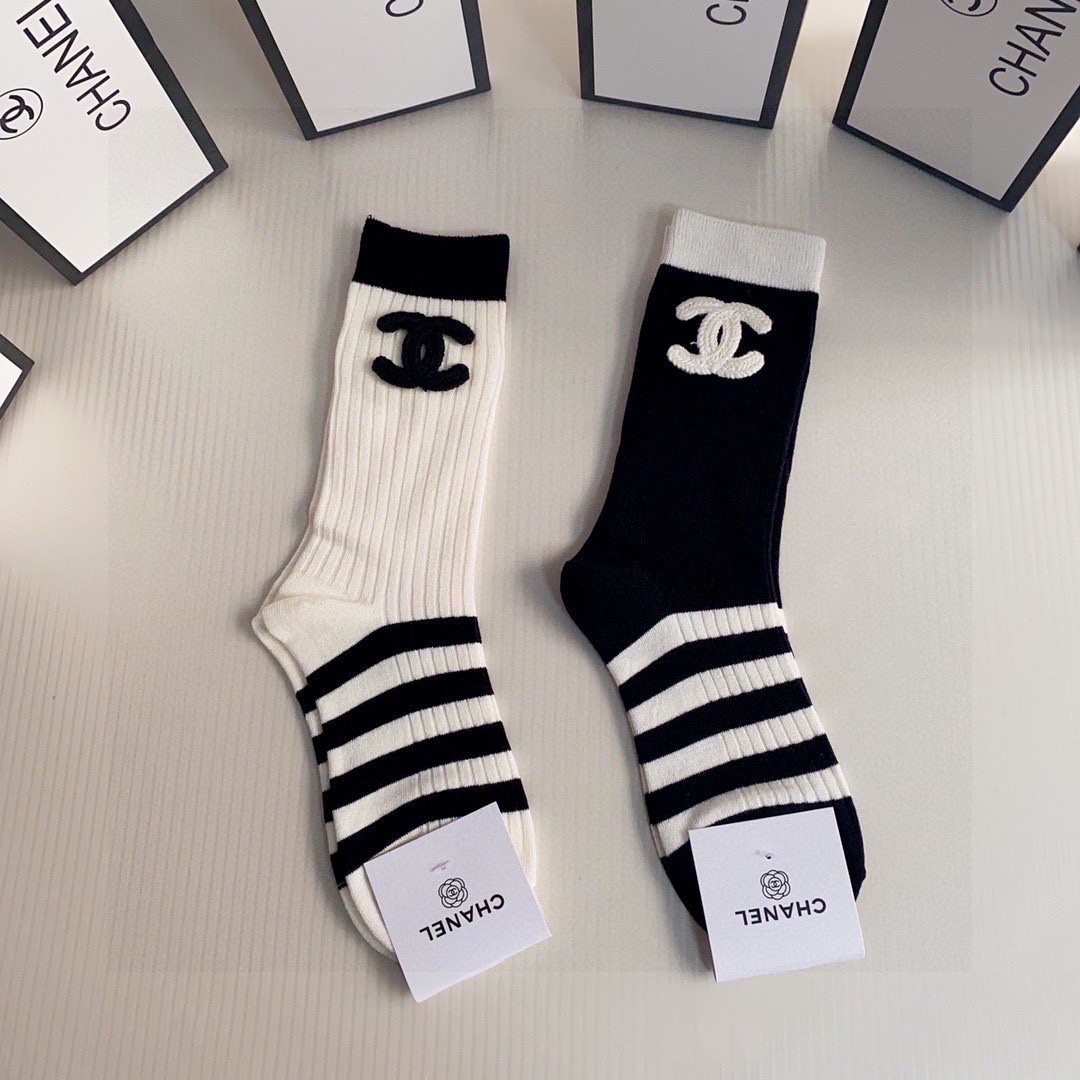 CH  Chic Crew Socks Set YPD25091131