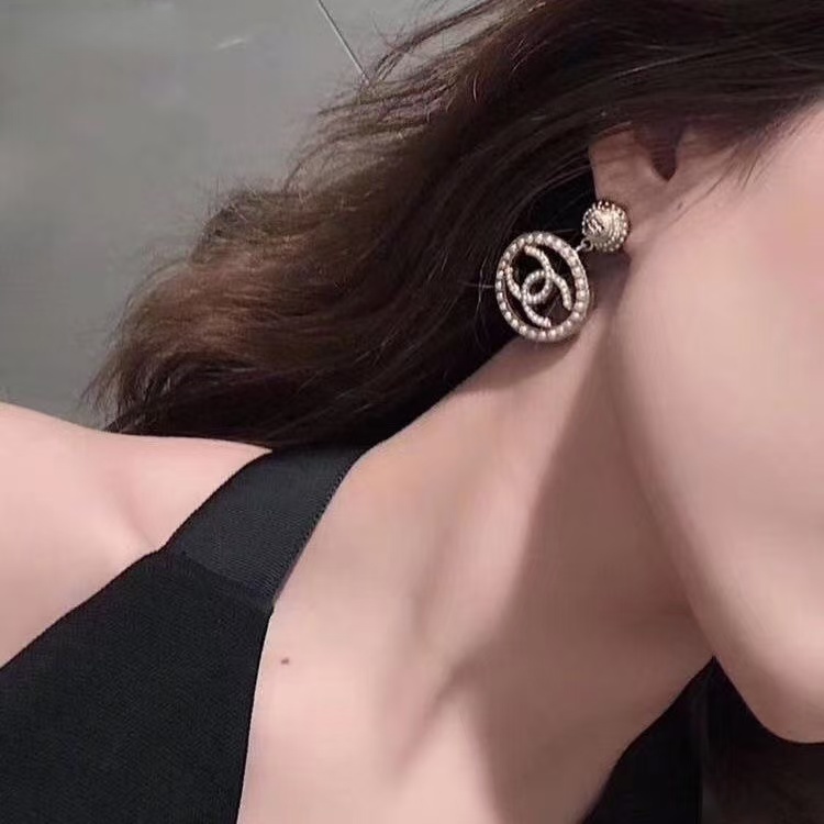 CH Pearl double C circular drop earrings YPD25091108