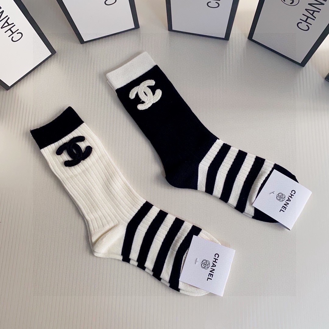 CH  Chic Crew Socks Set YPD25091131