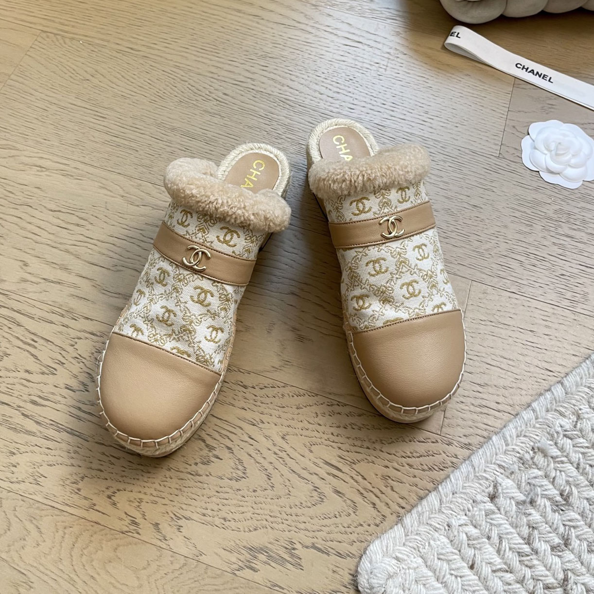 CH Wool Thick-Soled Wood-Grain Mules AE25091104