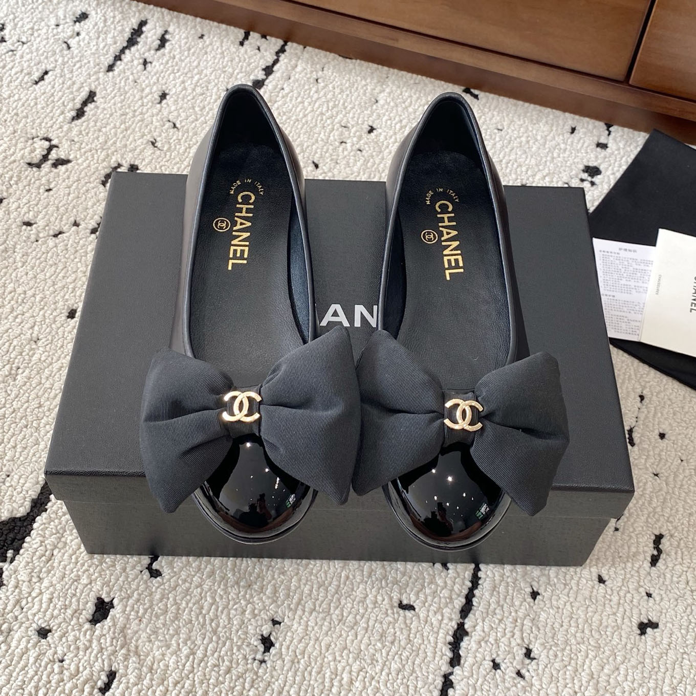 CH 25New Bow Flats AE25091111