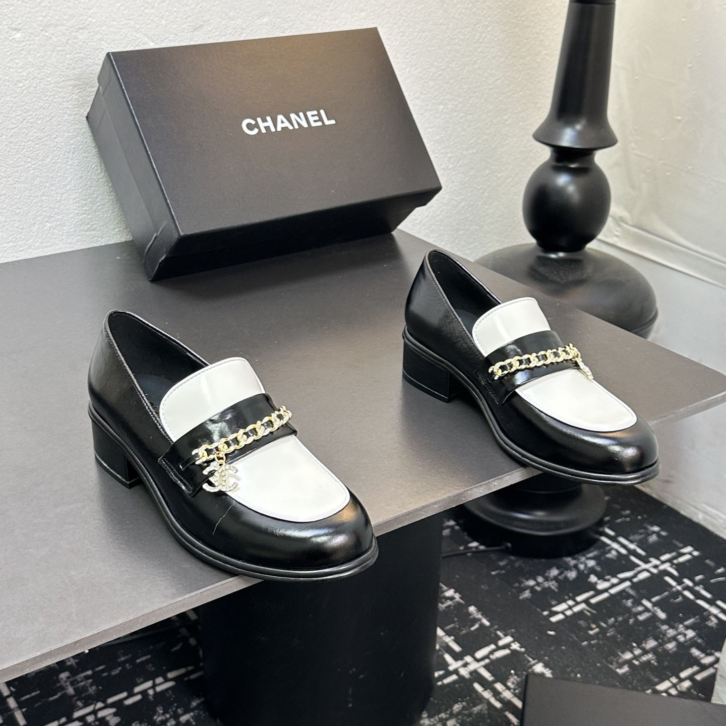 CH 25New Chain Loafers VB25091023