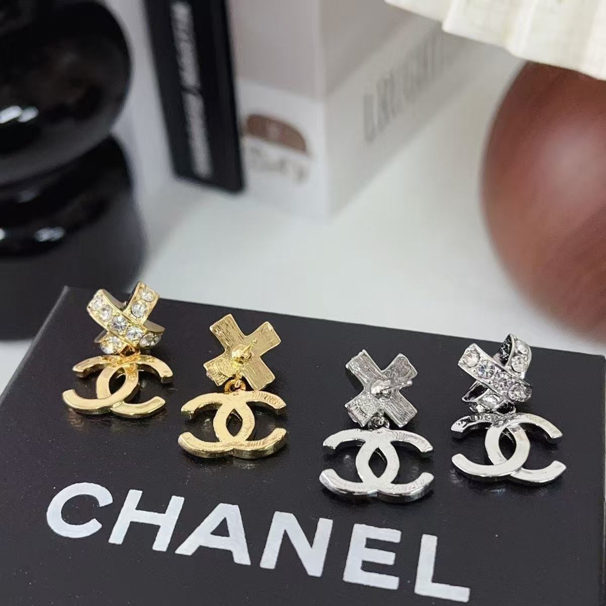CH  Cross - shaped double C earring YPD25091121