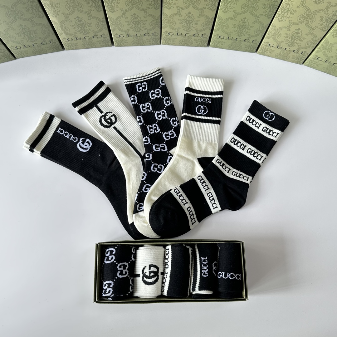 GG  Unisex Mid-Calf Socks Set YV25091319