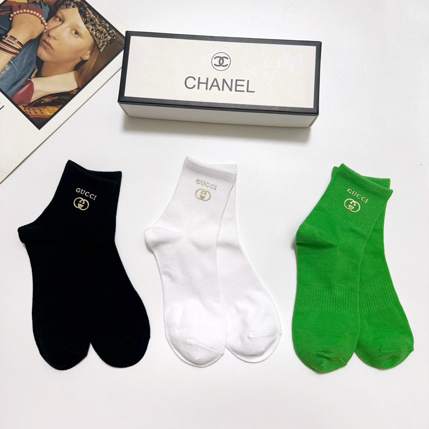 CH Fashionable Logo Mid-Calf Socks Set  YV25091377