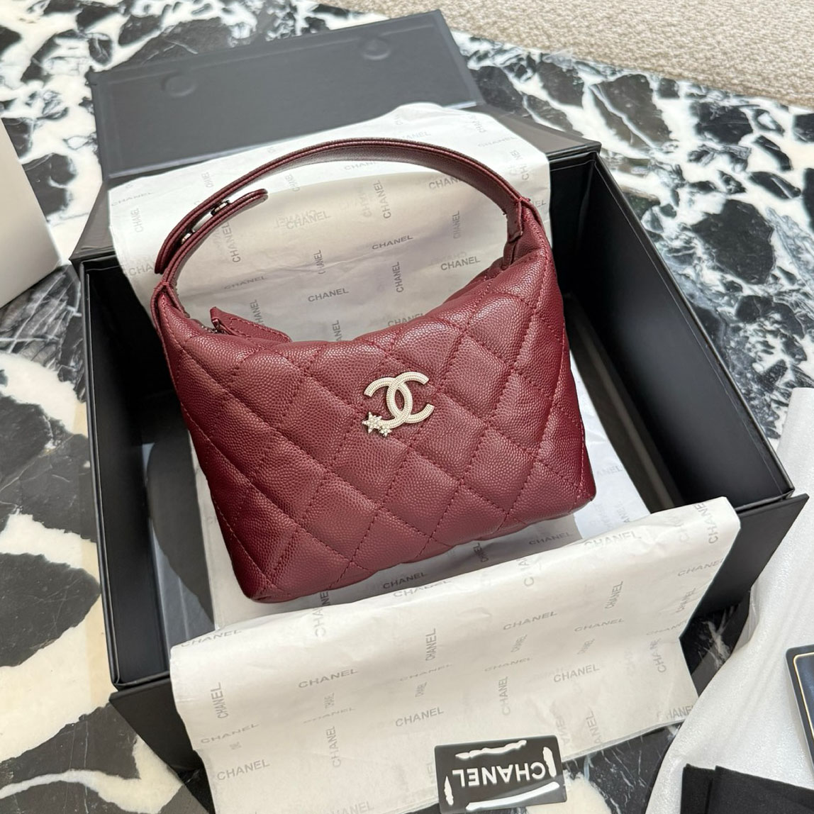 CH Caviar Leather Star Logo Tote XX25091315