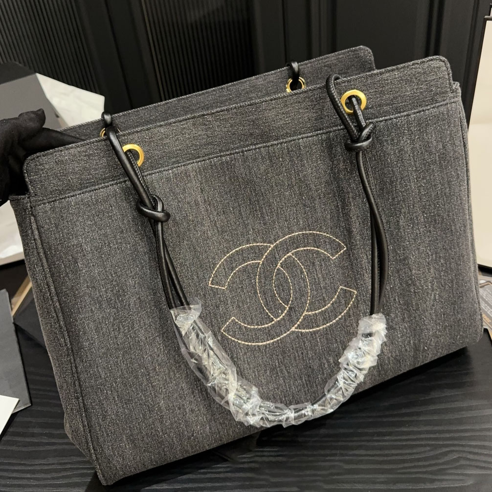 CH Vintage Grey Denim Tote XX25091321