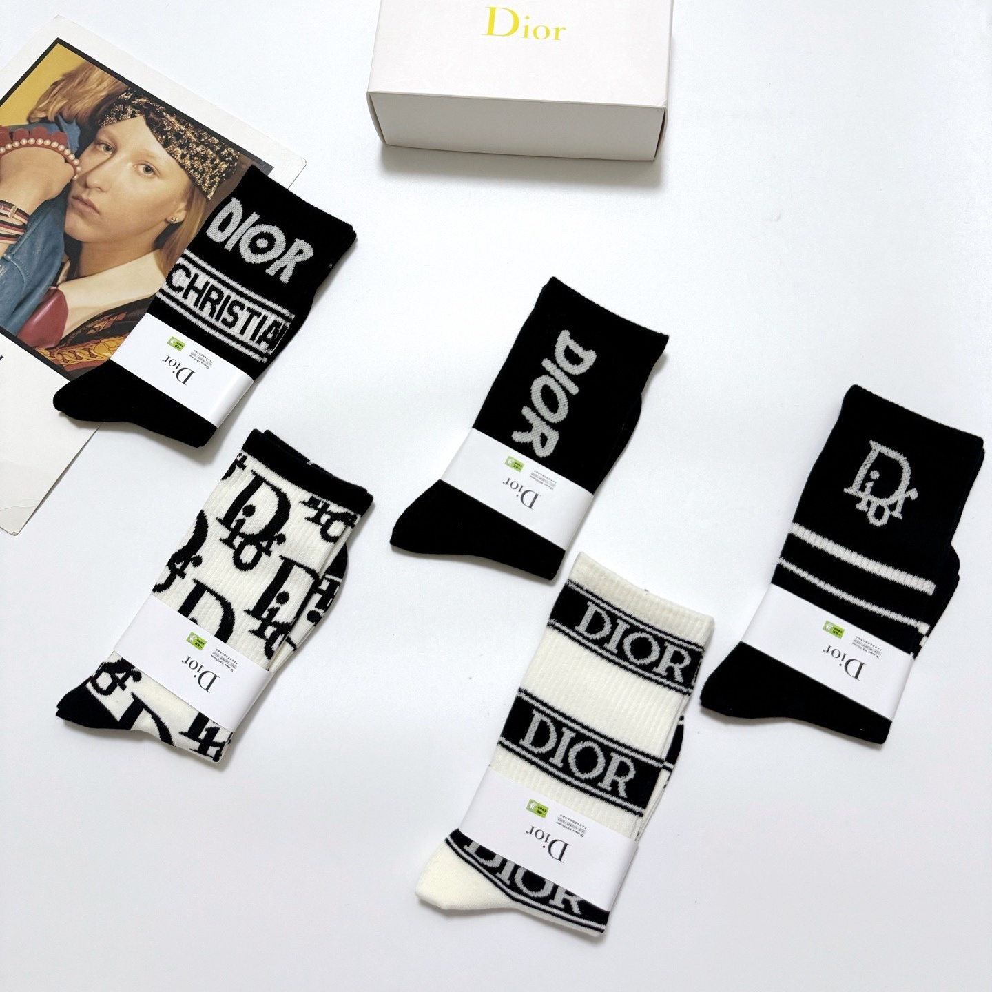 CD Black and white tone mid-calf socks Set  YV25091374