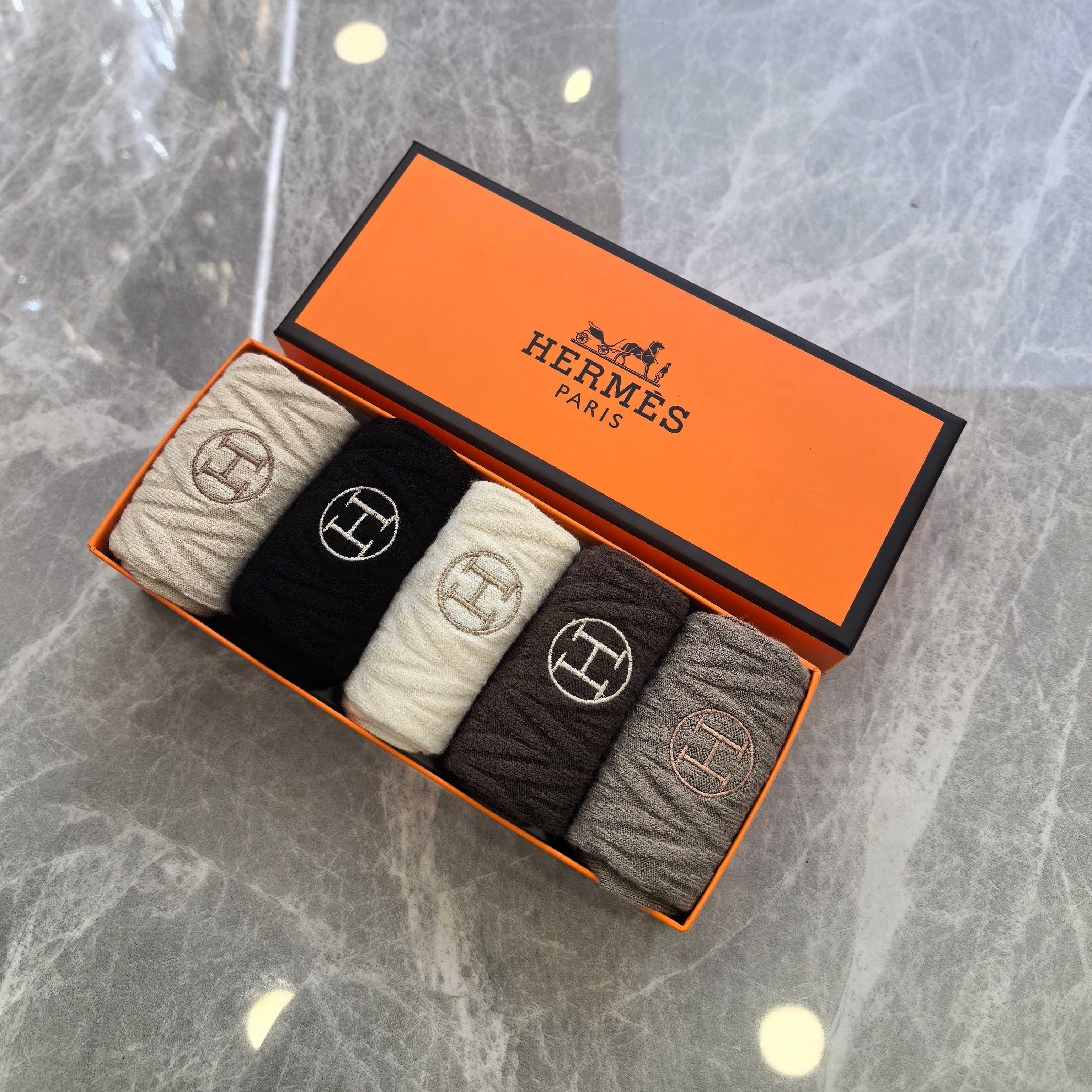 HM Knitted texture Mid-Calf Cashmere Socks Set YV25091334