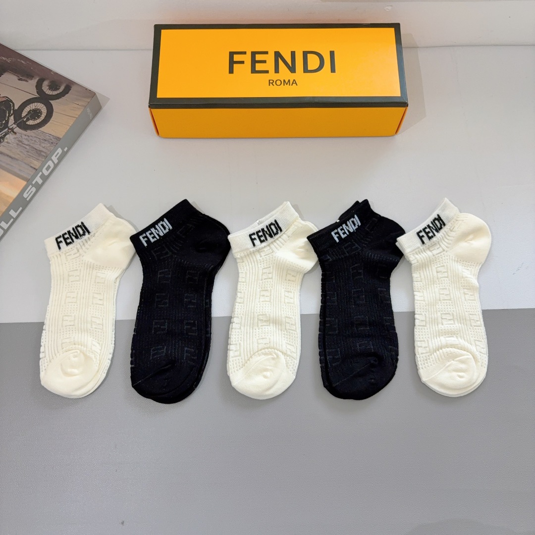 FD Black&White Ankle Socks Set  YV25091360