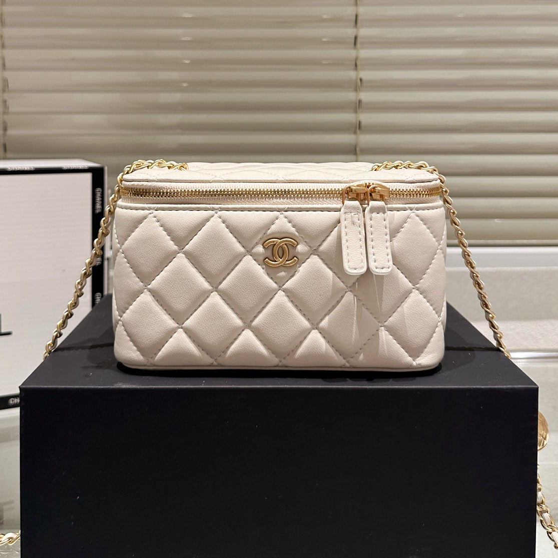 CH Cosmetic Pouch with Gold Ball Chain AE25091405