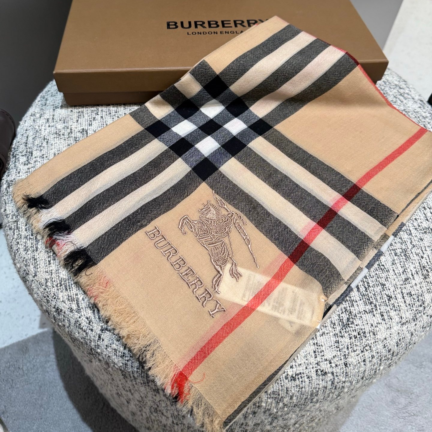 Bur Classic Check Cashmere Scarf  YV25091414