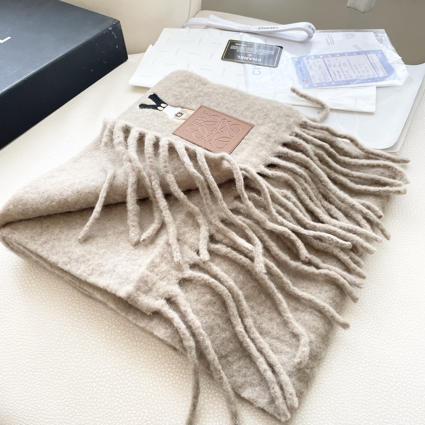 LOE Logo Leather Tag Mohair Scarf  YV25091416