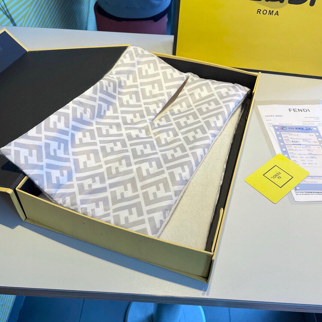 FD Unisex Double F Pattern Cashmere Scarf  YV25091420