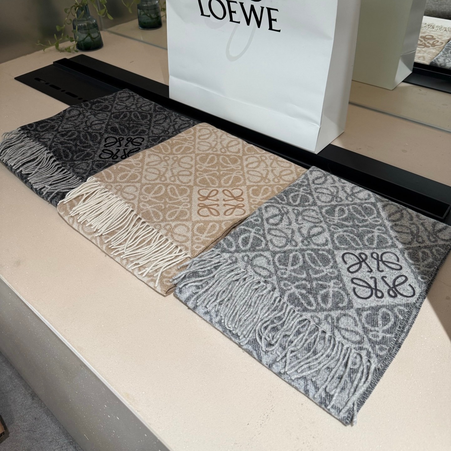 LOE Cashmere Anagram Jacquard Scarf YV25091401