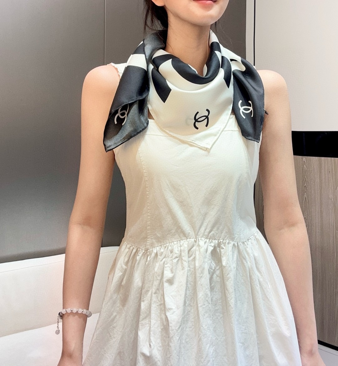 CH Black and White Checkered Double C Logo Silk Square Scarf  YV25091506