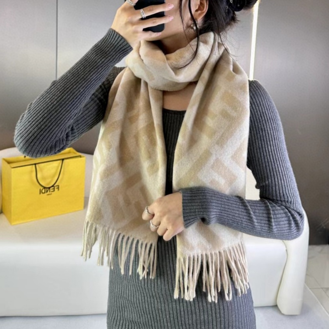 FD Unisex Classic Double F Logo Cashmere Scarf YV25091511
