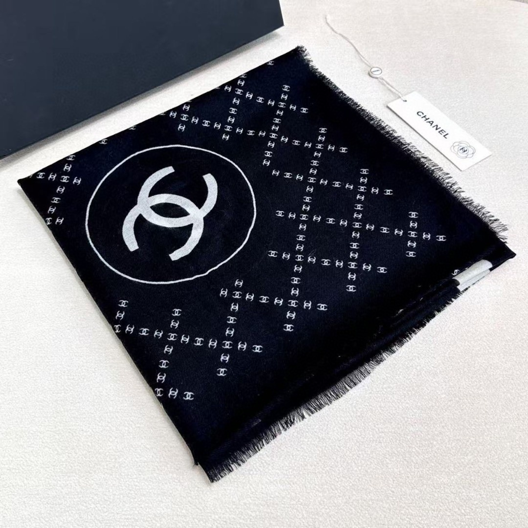 CH Double C Logo Grid Cashmere Square Scarf  YV25091606