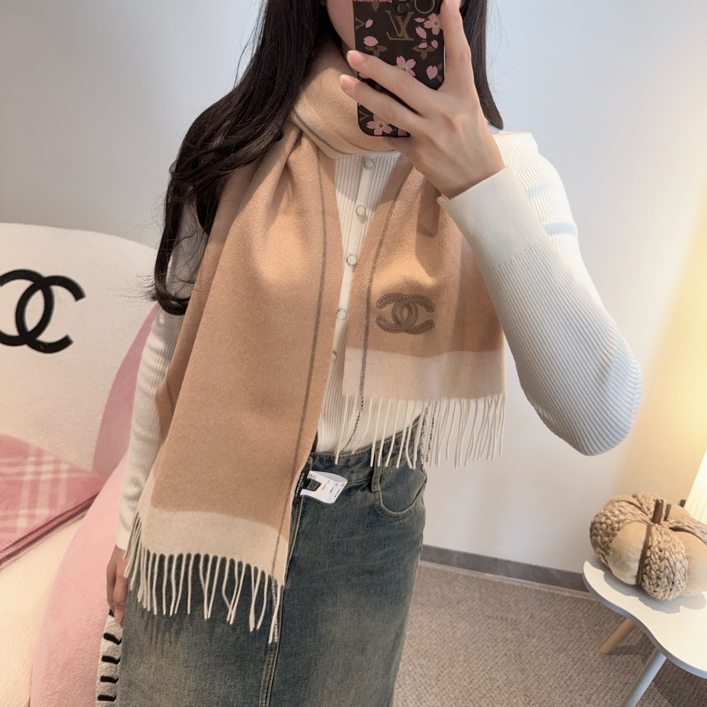 CH  Double C Checkered Cashmere Scarf YV25091618