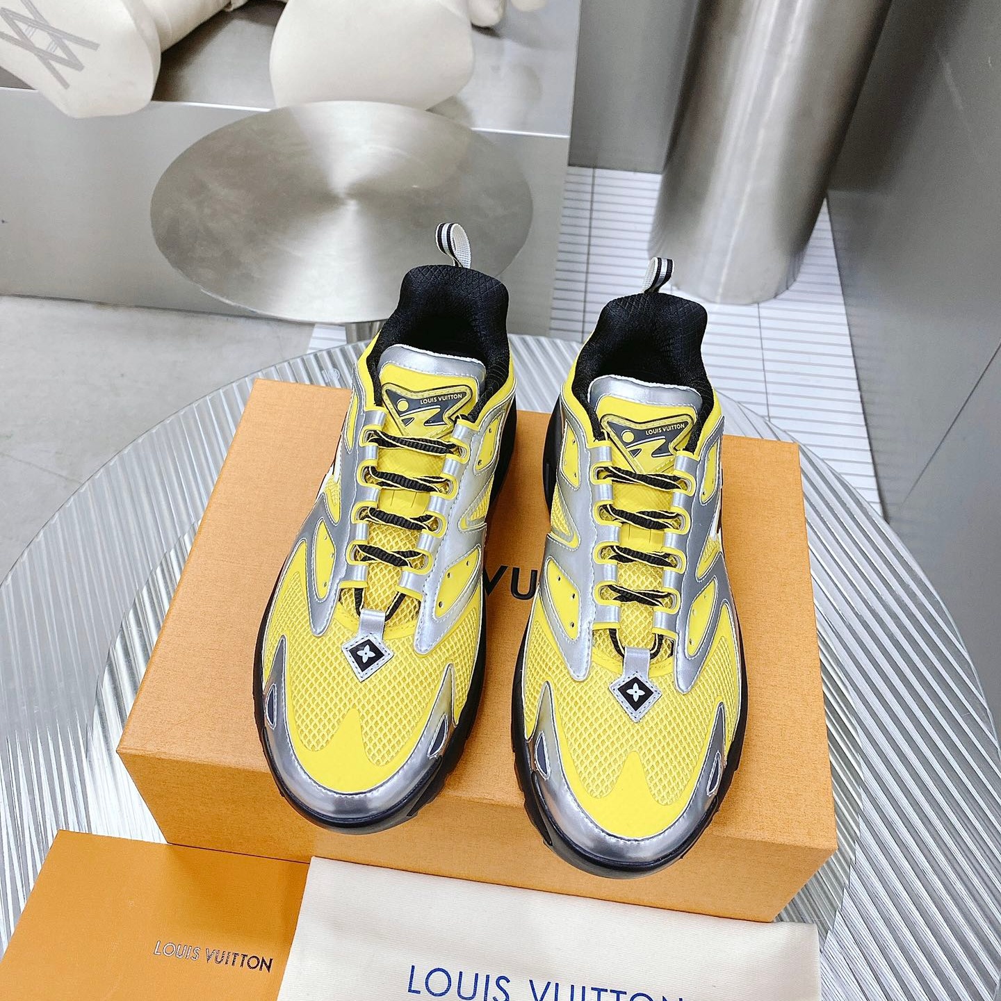 LV Fashion New Men's Sports Shoes XX25081102