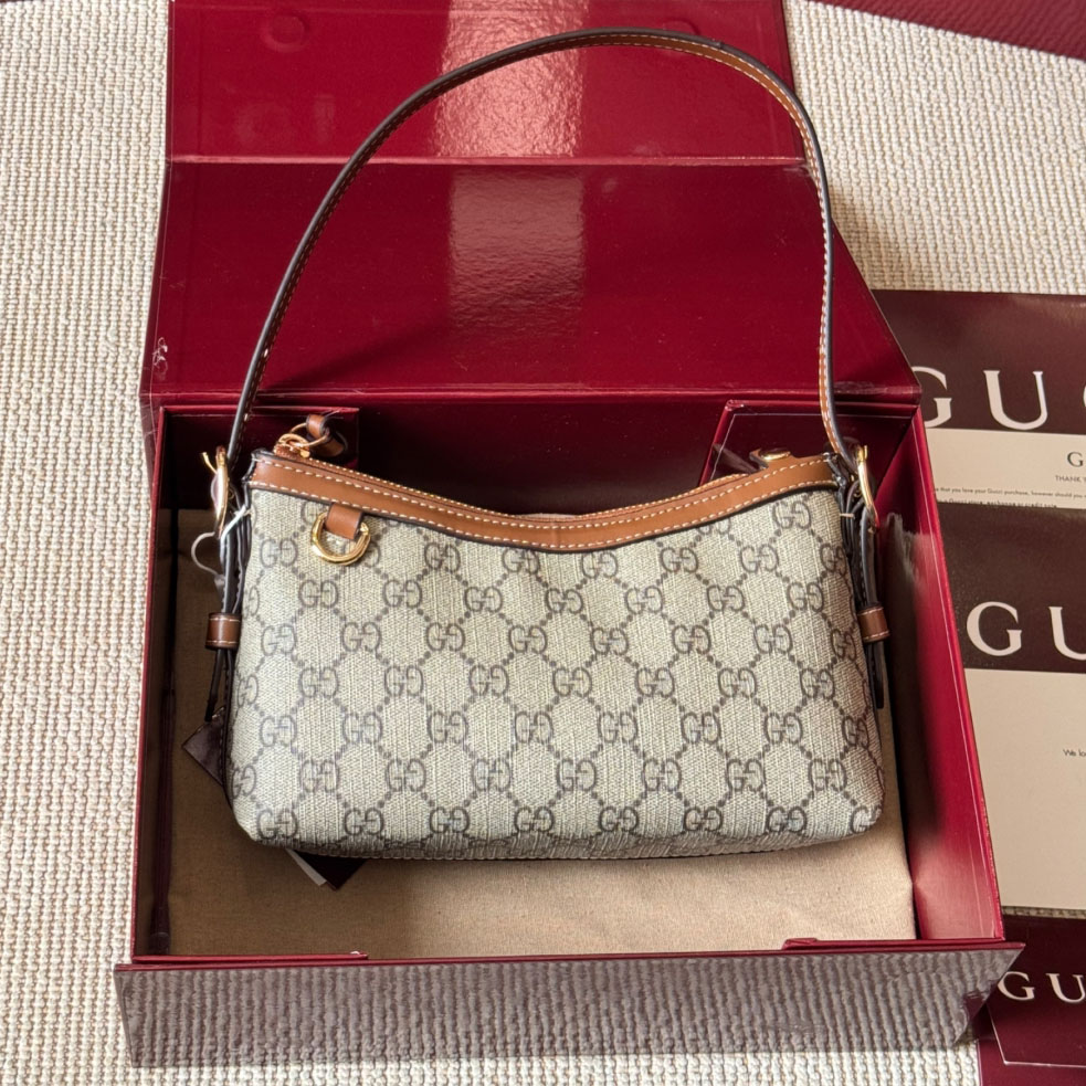 GG Emblem Underarm Bag-22cm XX25091903