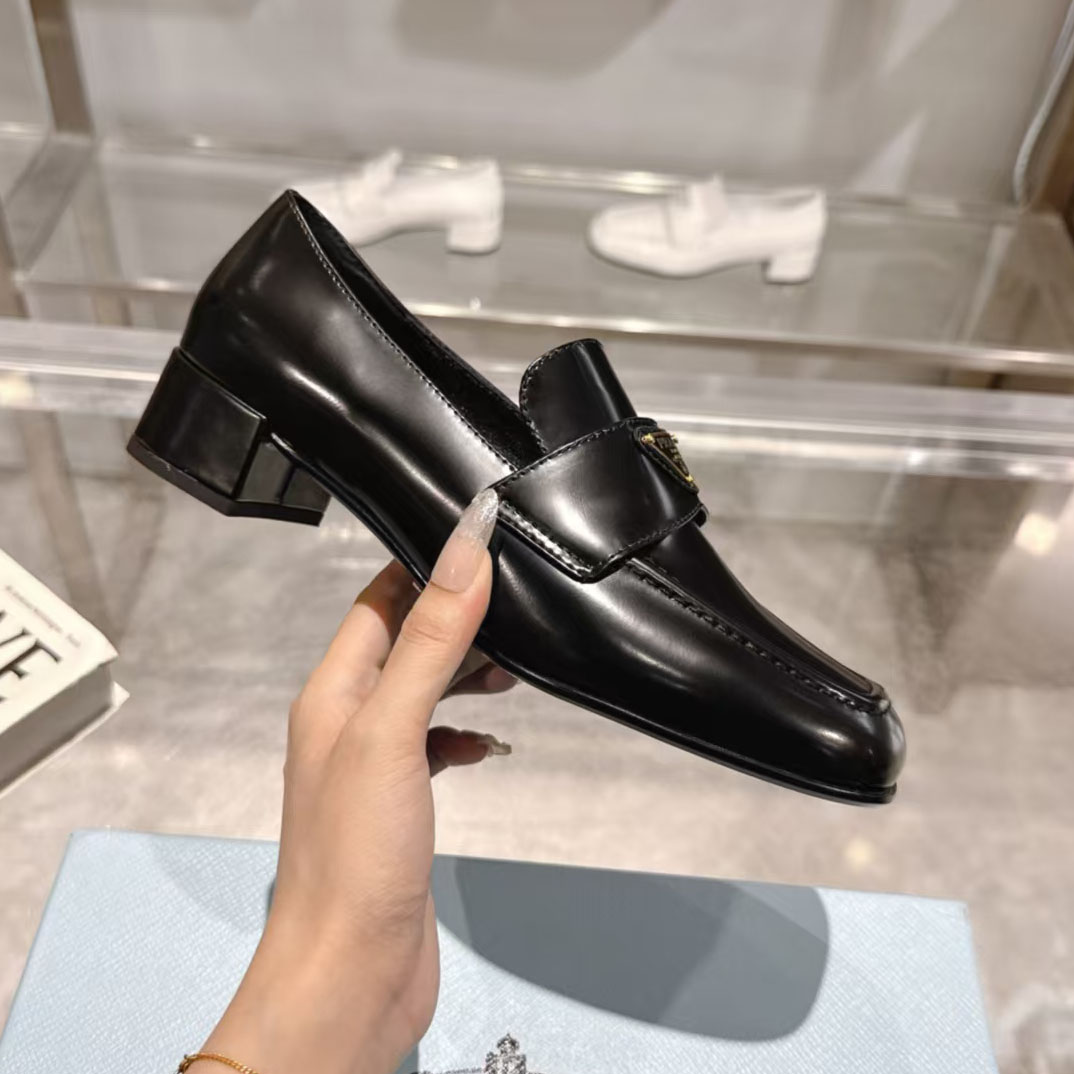 PRA 25New Low-Heeled Loafers XX25092011