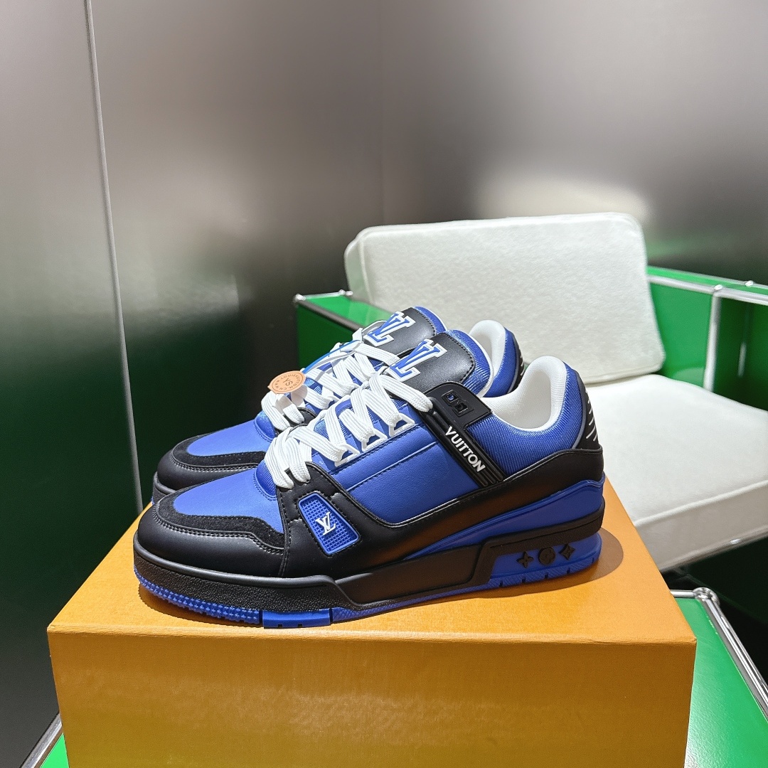 LV Trainer Color-Pop Sneaker YV25092009