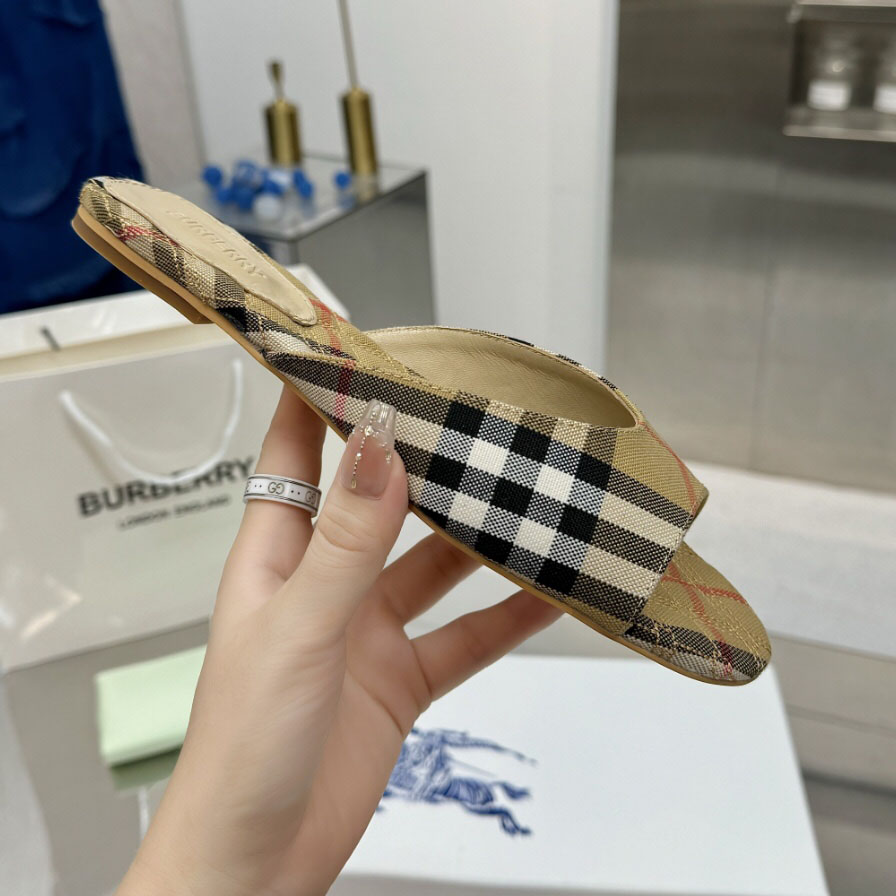 Bur Classic Flat Slides AM25092102