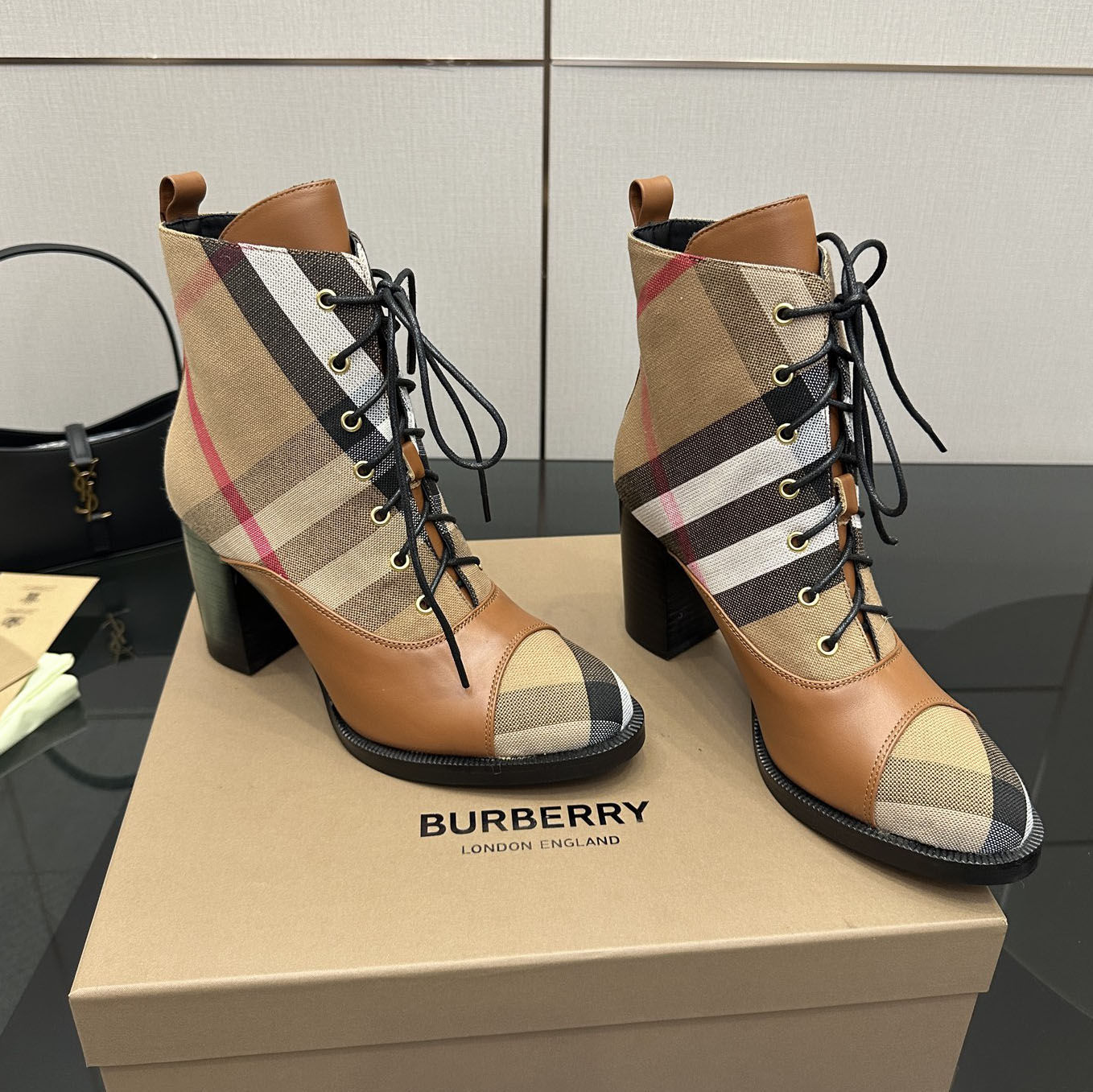 Bur 25New Classic Twill Boots AM25092105