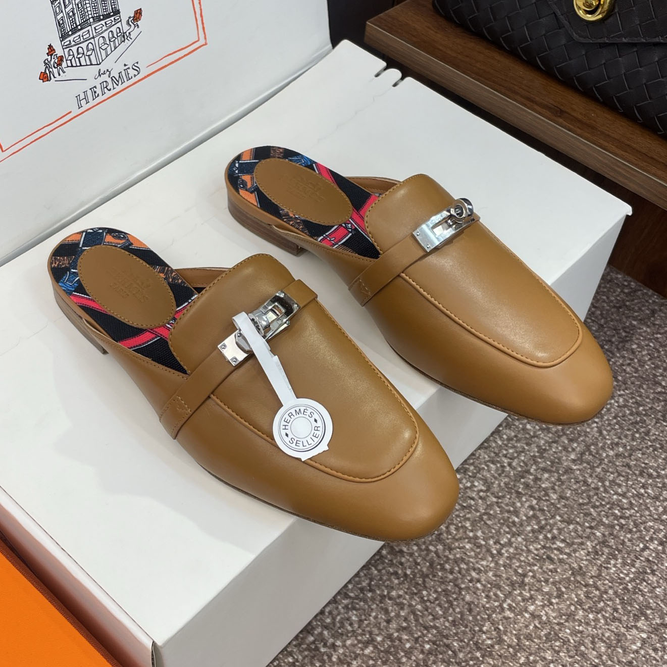 HM Kelly Buckle Color-Block Mules AM25092204