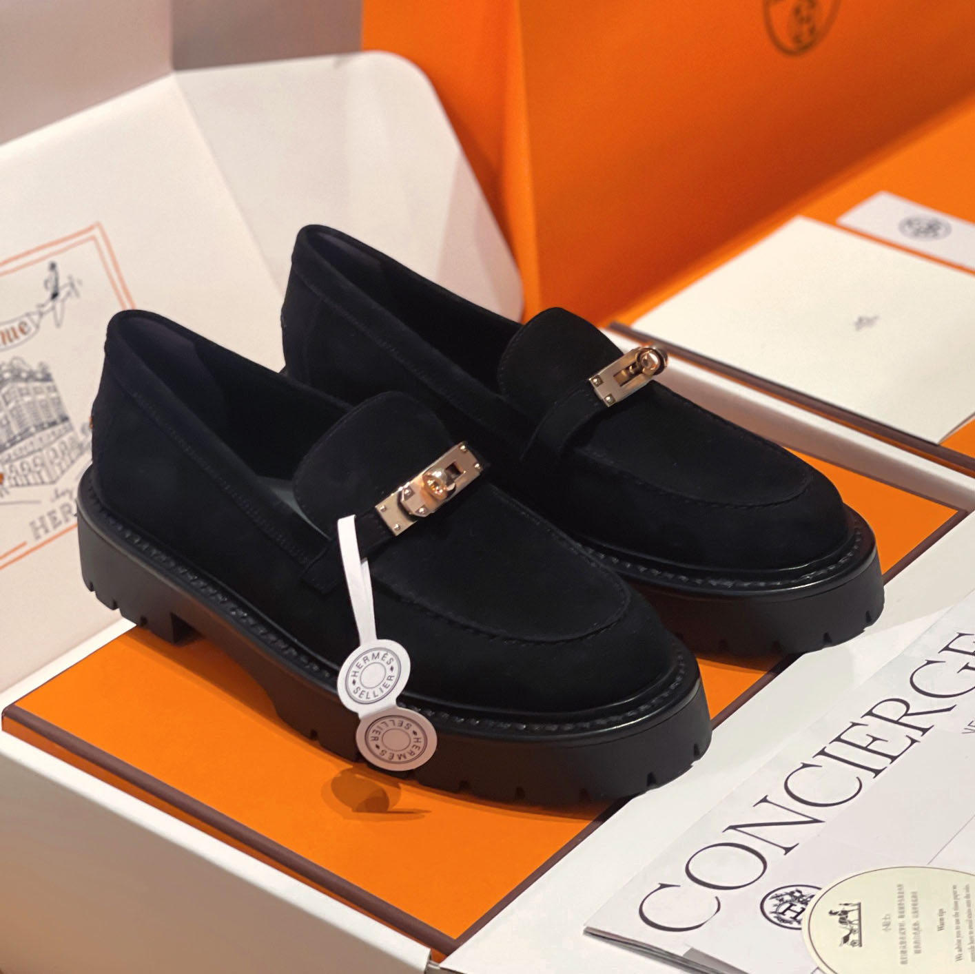 HM Classic Kelly Loafers AM25092201