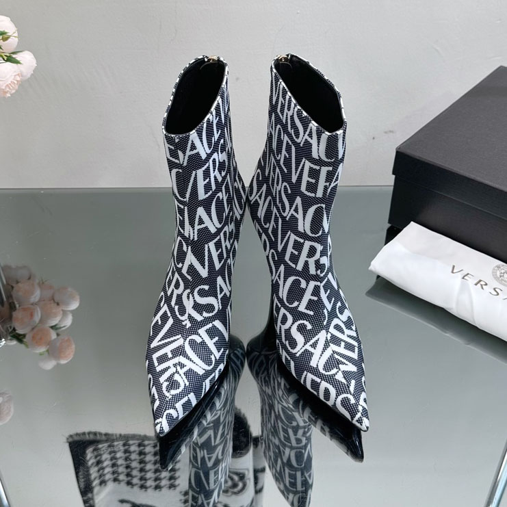 Vs 25New Lettering Logo Ankle Boots AM25092301